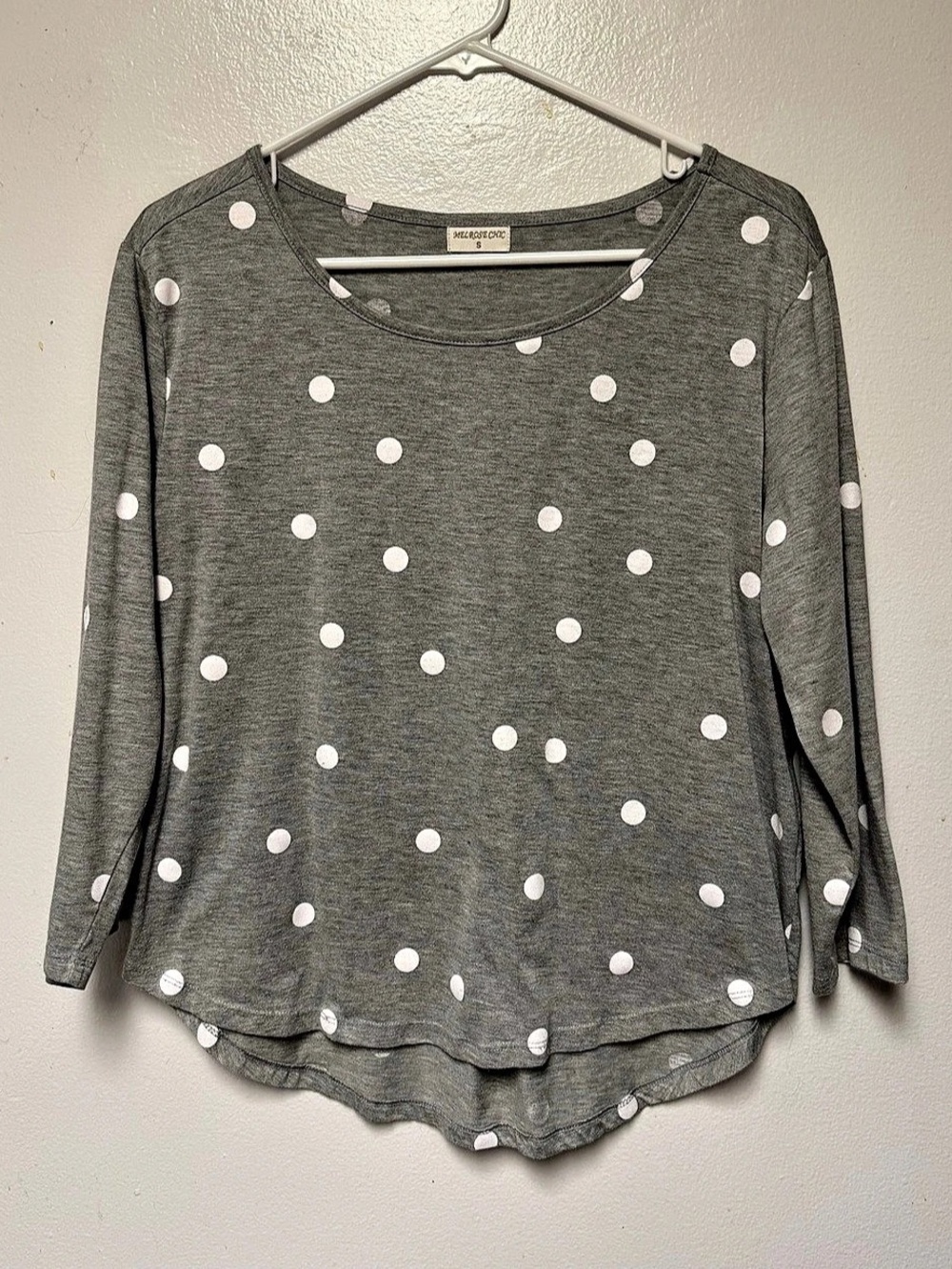 Melrose Chic Polka Dot Long Sleeve Top in Gray & Pink